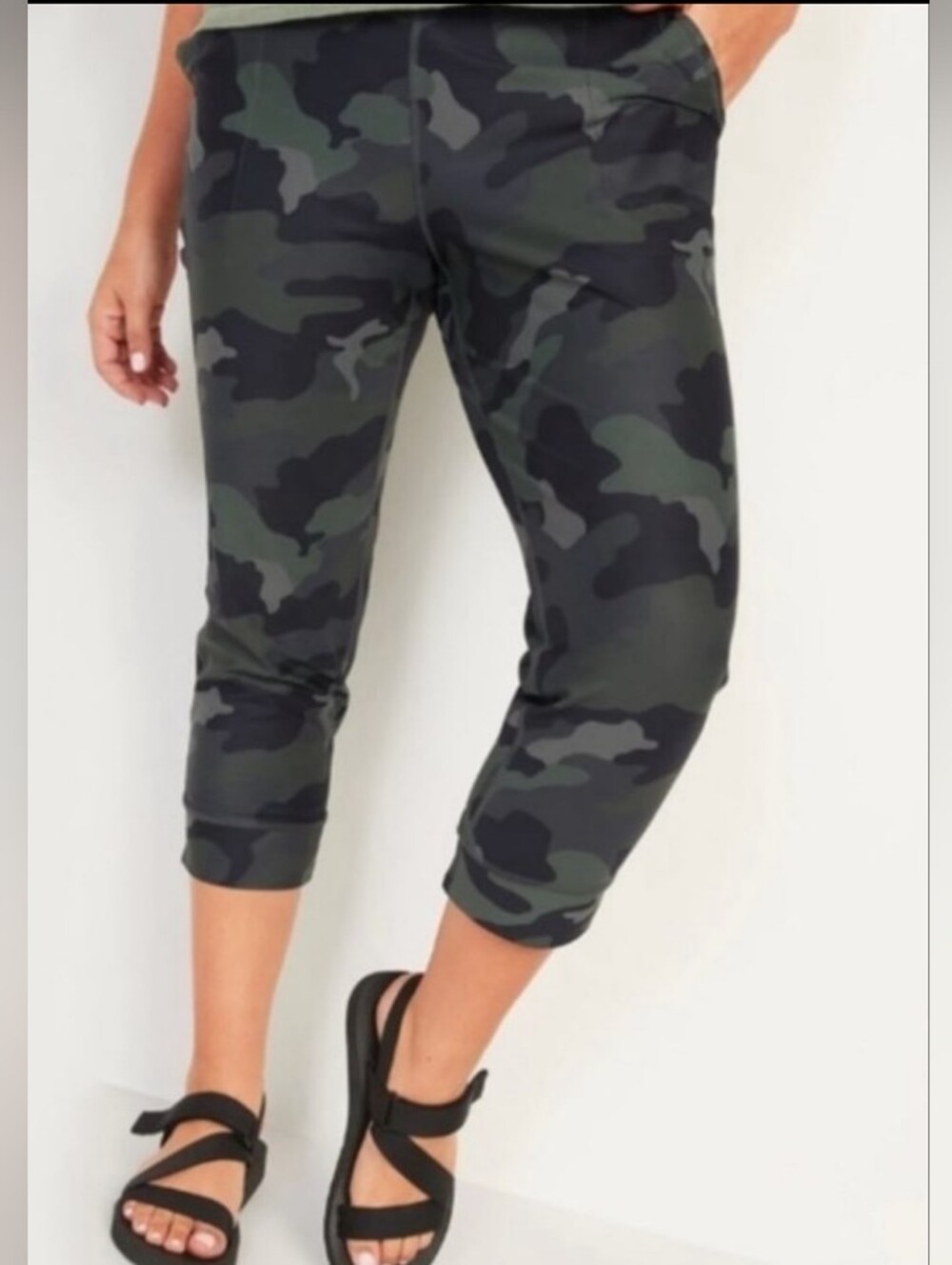 Old Navy Womens Crop Camo High Rise Powersoft Joggers NWT XXL FLAWLESS